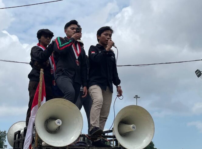 
Gus Fakhir Apresiasi Respon Cepat Kapolri Terkait Brimob Lindas Ojol Hingga Tewas