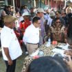 Wakil Menteri Dalam Negeri (Wamendagri) Ribka Haluk saat  meninjau langsung pelaksanaan Pemungutan Suara Ulang (PSU) di Provinsi Papua. (foto : Puspen Kemendagri)