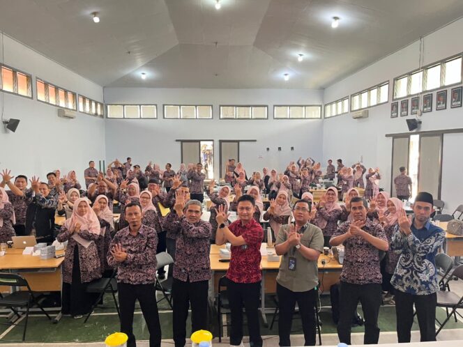 
					Telkom Dukung Peningkatan Kompetensi Digital di SMKN 5 Kuningan