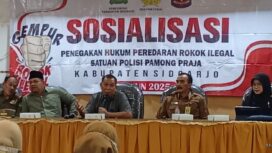 Sekretaris Satpol PP Sidoarjo saat menghadiri acara sosialisasi penegakan hukum peredaran rokok ilegal (Foto: Humas Satpol PP Sidoarjo)