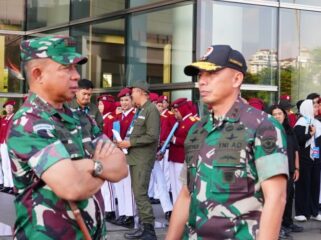 Panglima TNI Jenderal TNI Agus Subiyanto saat menghadiri Pembekalan para guru dan kepala sekola rakyat. (Foto : Puspen TNI)