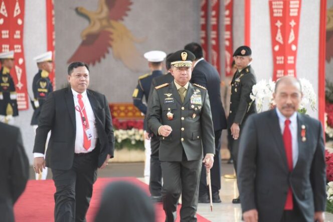 
Panglima TNI Jenderal TNI  Jenderal TNI Agus Subiyanto saat menghadiri Sidang Tahunan MPR RI, . (Foto : Puspen TNI)
