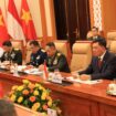 Panglima TNI  Jenderal TNI Agus Subiyanto bersama Menteri Pertahanan RI Sjafrie Sjamsoeddin saat melakukan Courtesy Call dengan Menteri Pertahanan Vietnam, H.E. General Phan Van Giang, di Hanoi. (Foto : Puspen TNI)