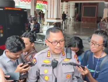 Kabidhumas Polda Jawa Tengah, Kombes Pol Artanto. saat memberikan keterangan kerpada awak media (Foto : Haikal)
