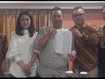 Muhammad Marzuki  bersama dengan pengacaranya  Ruben Siregar. (foto : Ist)