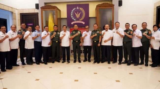 Pangima TNI Agus Subiyanto saat beraudensi bersama dengan Jajaran pengurus PEPABRI. (Foto:Puspen TNI)