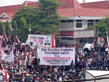 Aksi unjuk r4asa puluhan ribu masayarakat Pati menuntut Bupati Sudewo Lengser (Foto : Haikal)