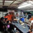 Para prajurit Bakamla RI  bersama dengan delapan Nelayan yang berhasil diselamatkan. (Foto : Humas Bakamla).