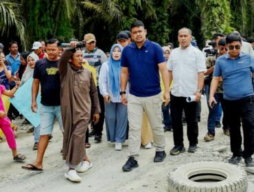 Gubernur Sumatera Utara, Bobby Nasution saat kunjungan ke Kabupaten Langkat ( Foto: 1st)