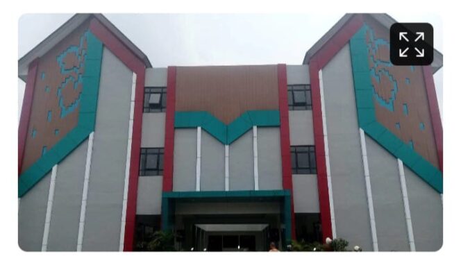 
					Bangunan Gedung SDN Ciputat 01 yang telah direnovasi. (Foto: Kominfo Tangsel)