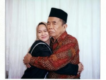 Foto Polariod yang dihasilkan dengan prompt yang dibuat di Lmarena AI (Foto: Dok. Jejaknarasi.id)