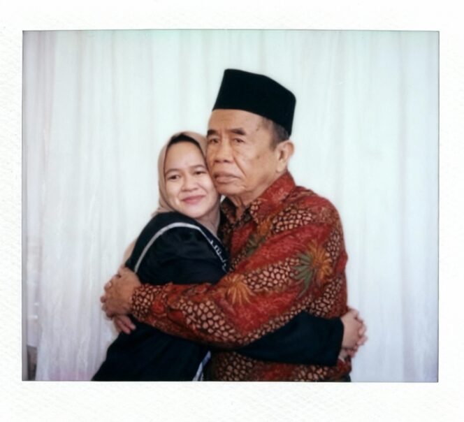 
					Foto Polariod yang dihasilkan dengan prompt yang dibuat di Lmarena AI (Foto: Dok. Jejaknarasi.id)