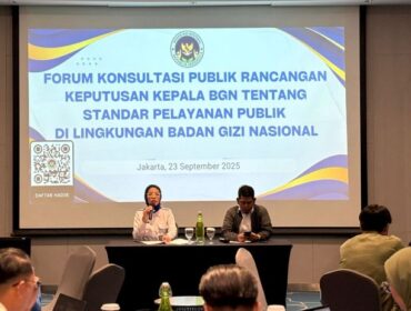 Kepala Biro Hukum dan Humas BGN, Khairul Hidayati, saat membuka Forum Konsultasi Publik terkait Rancangan Keputusan Kepala BGN tentang Standar Pelayanan Publik di lingkungan BGN,. ( Foto: Humas BGN)