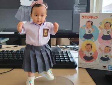 Tangkapan layar contoh miniatur figura berjoget