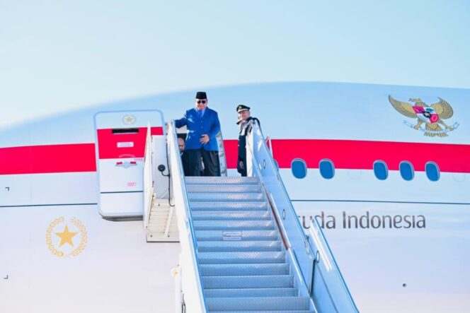 
					Presiden Prabowo Subianto Saat tiba di New York Amerika Serikat. (Foto : Setneg)