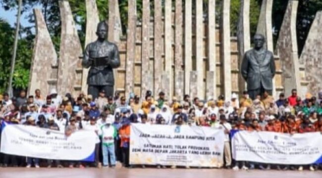 Sejumlah elemen masyarkat dan  pemerintahan kecamatan Menteng mneggelar  Deklarsi Damai Jaga Jakarta. (Foto : Kominfotik Pemkot Jakpus)