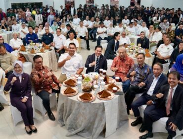 para Mantan Menpora saat hadir dalam Sertijab Dito Ariotedjo dan Erick Thohir. (Foto_ Kemnpora)