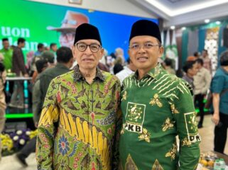 Wakil Sekretaris Dewan Syuro DPP PKB, Dr. KH. Maman Imanulhaq (Kanan) bersama Mantan Ketua Umum PKB, Prof. Dr. KH. Alwi Shihab . (Foto : Ist)