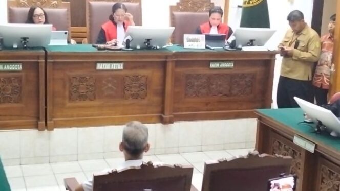 
					Suasan sidang putusan saat berlangsung . (Foto: Sirhan/Jejaknarasi.id)