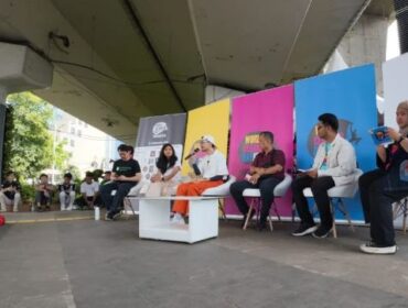 Salah satu acara puncak World Cleanup Day Indonesia, Talk Show yang menghadirkan pemateri Carolus Bregas Pranoto (Katadata Green), Wahid (Sekolah Adiwiyata), dan Nur Rakhmah Latifah (Waste4Change) dan Leader World Cleanup Day Indonesia Andy Bahari. (Foto : Ist)