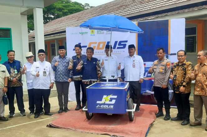 
					SMK Jaya Buana Launching Gerobak Listrik Hasil Karya Siswa Jurusan Welding Engineering