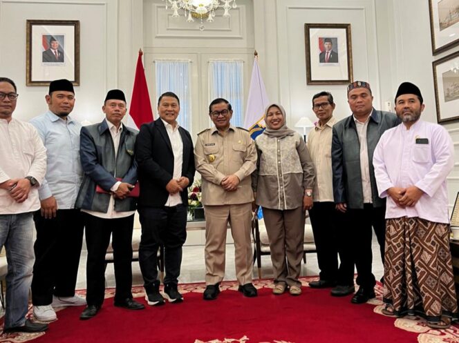 
					Bank Sampah Gunung Emas Sampaikan Aspirasi ke Gubernur DKI Jakarta: Dorong Pemanfaatan Lahan Waqaf untuk Edukasi dan Pemberdayaan