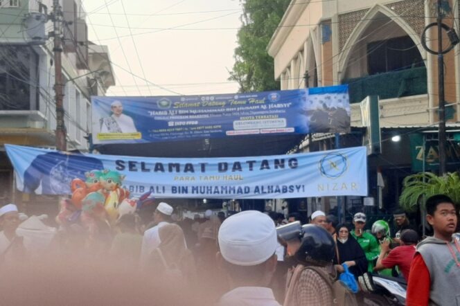 
					Suasana di lokasi haul habib ali alhabsyi (Foto: Dok. jejaknarasi.id)