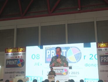 Chief Executive Officer Krista Exhibitions, Daud D. Salim, saat memberikan pambutan pada pembukaan ALLPrint Indonesia 2025. (Foto: 1st)