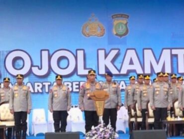 Kapolri Jenderal Listyo Sigit Prabowo saat memiimpin Apel Ojol Kamtibmas . (Foto : Kominfotik Jakpus)