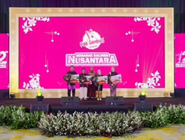 Salah satu kegiatan HUT ke 12  Ayam Gepuk Pak Gembus ( Foto : Ist)