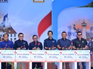 Aslog Pangkormar Brigjen TNI (Mar) Efhardian, (Dua dari kanan) saat mengahdiri JEF. (Foto: Humas Korps Marinir)