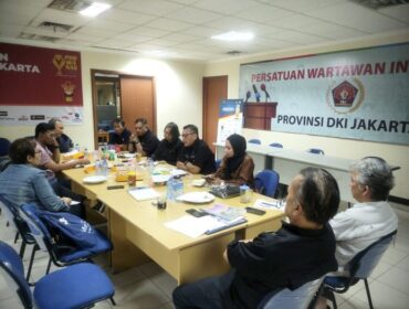 Suasana rapat persiapan digelarnya OKK dan UKW PWI Provinsi DKI Jakarta yang dipimpin langsung Ketua PWI Jaya Kesit B Handoyo (Foto: PWI Jaya)
