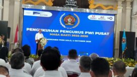 Ketua PWI Pusat Akhmad Munir saat meberikan sambutan dalam pengukuhan pengurus PWI Pusat Periode 2025- 2030. (Foto : PWI Pusat )