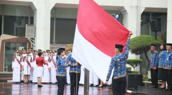 Kementerian Dalam Negeri mengadakan upacara bendera dalam rangka peringatan Hari Sumpah Pemuda. (Foto: Puspen TNI)