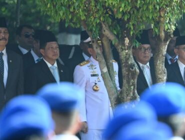 Mendagri Tito Karnavian saat mengikuti upacara hari Kesaktian Pancasila di Lubang Buaya. (Foto : Puspen Kemendagri).
