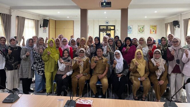 
					Telkom Regional II Beri Pelatihan Digital Marketing dan Desain Kemasan Bagi UKM Buah Batu