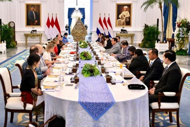 
					Presiden Prabowo Subianto saat melakukan pertemuan dengan Ratu Belanda Maxima. (Foto : BPMI/ Humas Kemensetneg)