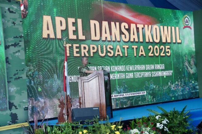
					Kasum TNI Letjen TNI Richard Tampubolon saat memberikan sambutan mewakili Panglima TNI Jenderal TNI Agus Subiyanto dalam acara Apel  Komandan Satuan Komando Kewilayahan (Dansatkowil) Terpusat Tahun 2025 y. (Foto: Puspen TNI)