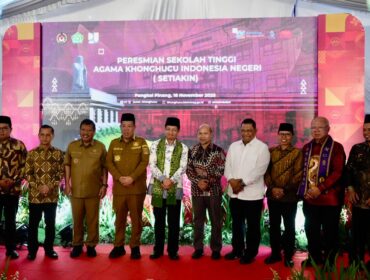 Menteri Agama Nasaruddin Umar saat foto bersama usai meresmikan SETIAKIN)  di Bangka Belitung. (Foto: Kemenag)