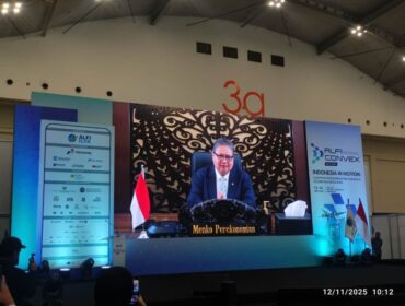 Menteri Koordinator Bidang Perekonomian Airlangga Hartarto yang hadir secara virtual dalam acara ALFI CONVEX 2025,  (Foto: Humas Kemenko Perekonomian )