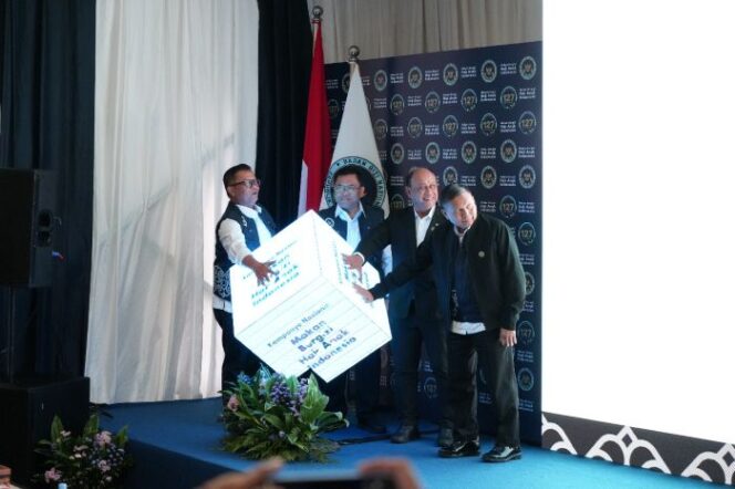 
					Kepala BGN Dadan Hindayana saat meluncurkan Call Center 127. (Foto : Humas BGN)