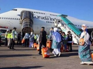 Ilustrasi : Jemaah jHaji saat akan berangkat menuju Tanah Suci (Foto : RRI) . 