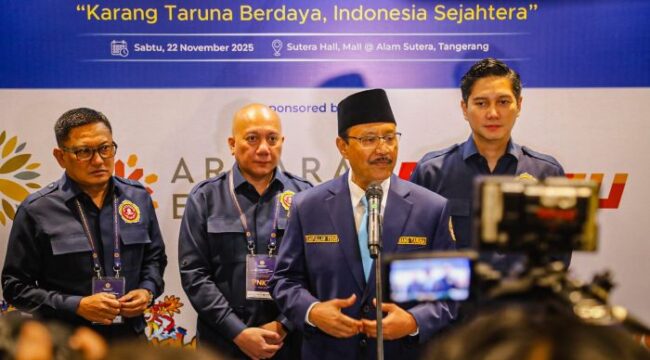 Menteri Sosial Saifullah Yusuf atau Gus Ipul saat meberikan keterangan kepada awak media usai melantik pengurus PNKT 2025-2030. (Foto : Humas Kemensos).