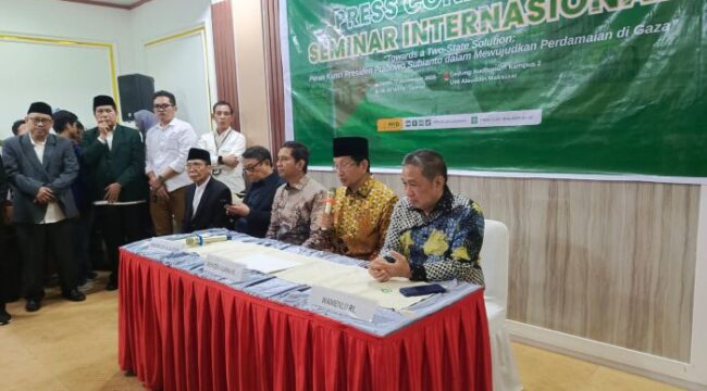 Menteri Agama Nasaruddin Umar saat mengadakan Konferensi Pers. (Foto : Humas Kemenag)