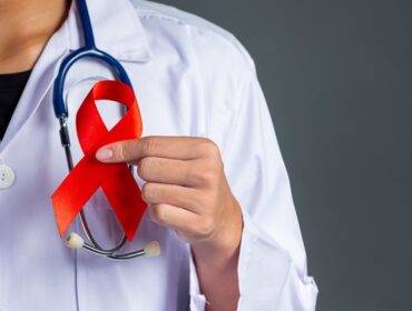 Ilustrasi: Mitos vs Fakta HIV/AIDS (Foto: 1st)