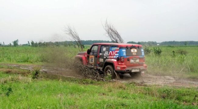 BAIC BJ40 Plus.“ saat meembuktikann ketaguungannya di ajang Rally Raid Adventure 2025. (Foto: AutoRide)