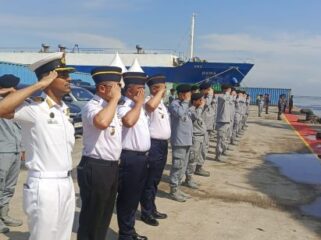 Jajaran Bakamla RI saat melepas keberangkatan Kapal Indian Coast Guard (ICG) Vigraha. (Foto : Humas Bakamla RI)