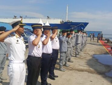 Jajaran Bakamla RI saat melepas keberangkatan Kapal Indian Coast Guard (ICG) Vigraha. (Foto : Humas Bakamla RI)