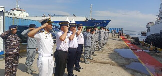 Jajaran Bakamla RI saat melepas keberangkatan Kapal Indian Coast Guard (ICG) Vigraha. (Foto : Humas Bakamla RI)