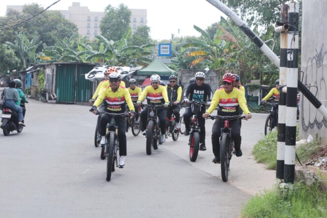 
					Aksi Nyata Wali Kota Tangerang: Tanam Pohon dan Gowes Bersama Sambut BMPN
